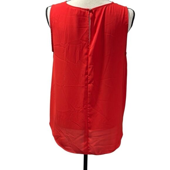 BCBGeneration Knotted Front Top - Picture 3 of 5